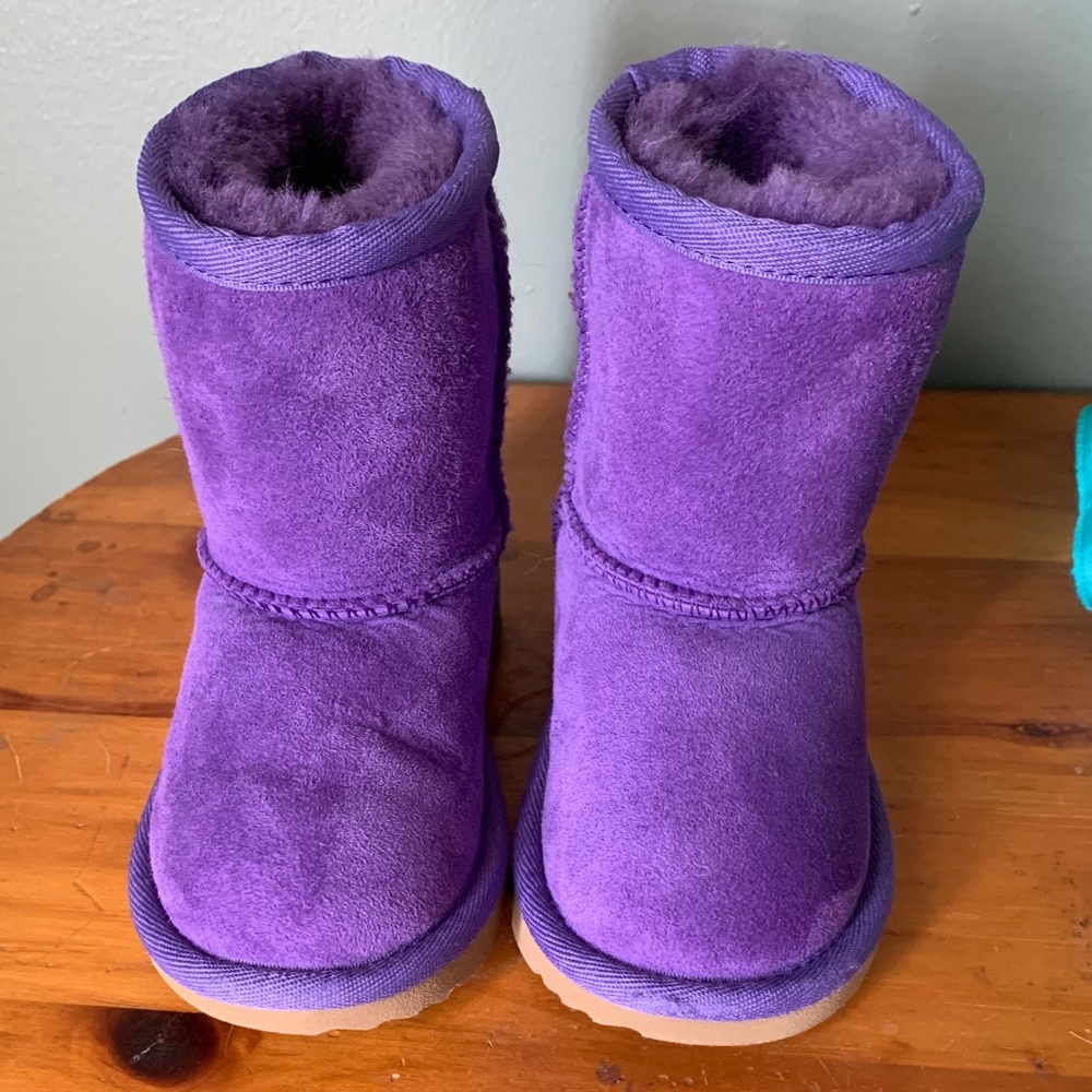Toddler ugg classic